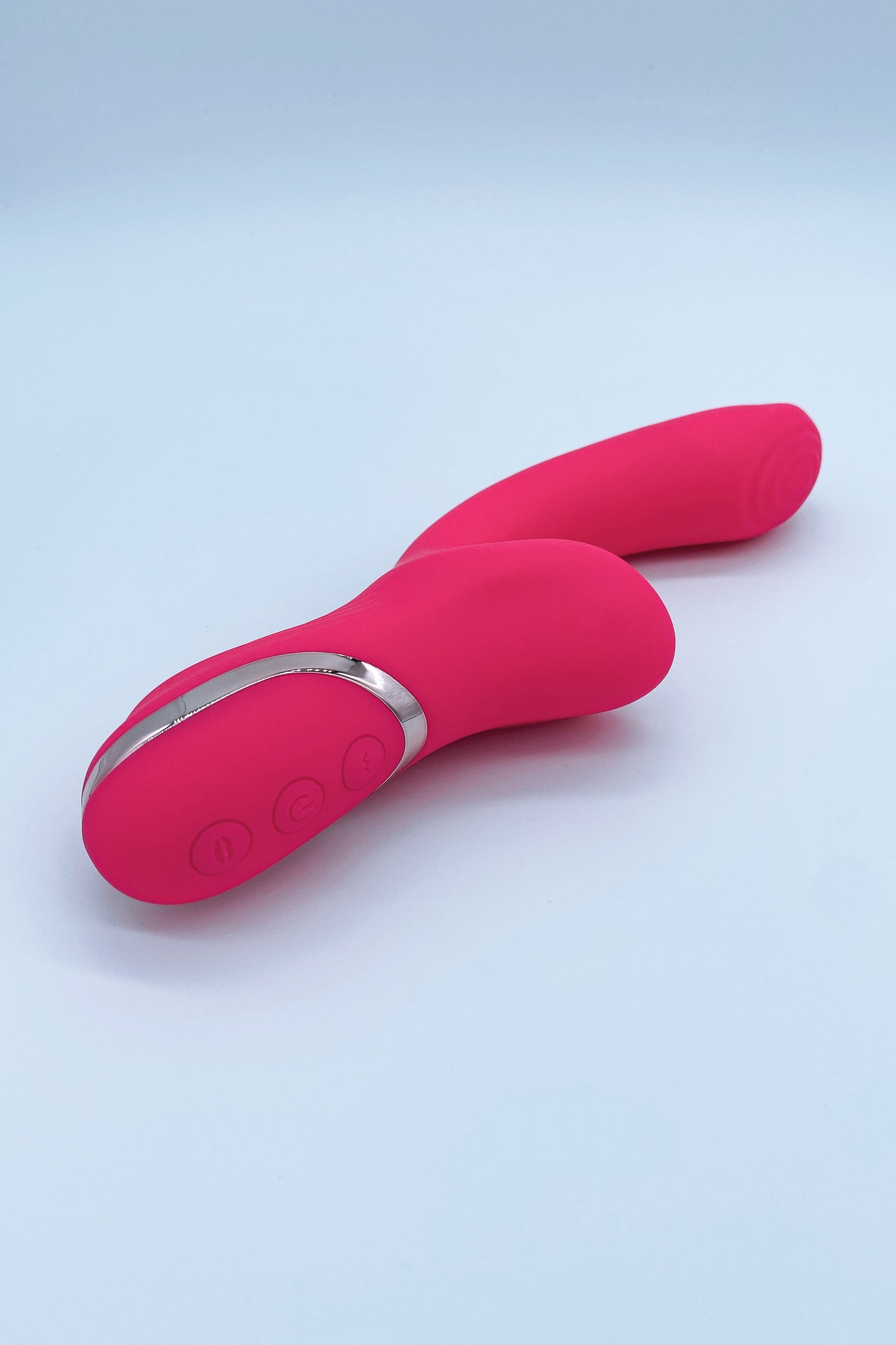 Waterproof rabbit vibrator – contoured shaft and suction technology for G-spot and clitoris