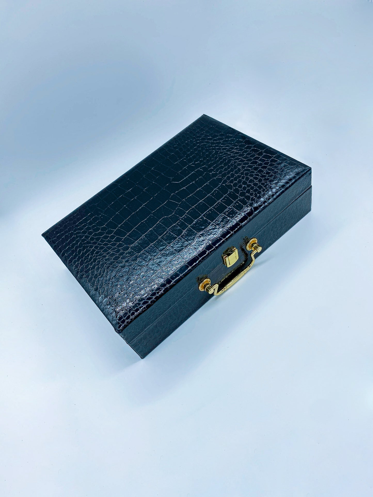 Compact and elegant BDSM storage box – 31 x 21 x 8.2 cm for discreet organization