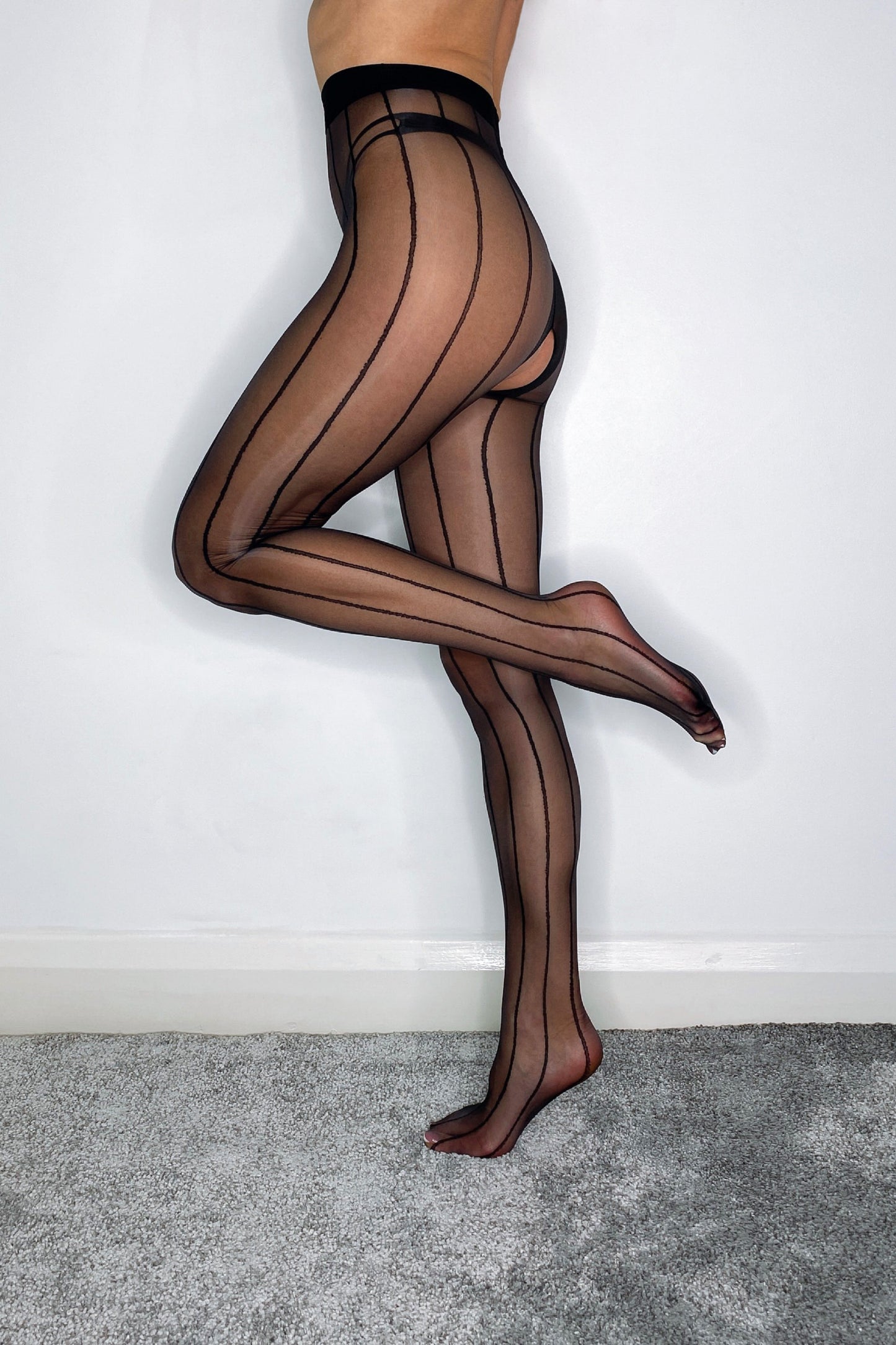 Black 5 denier tights – sexy and sophisticated