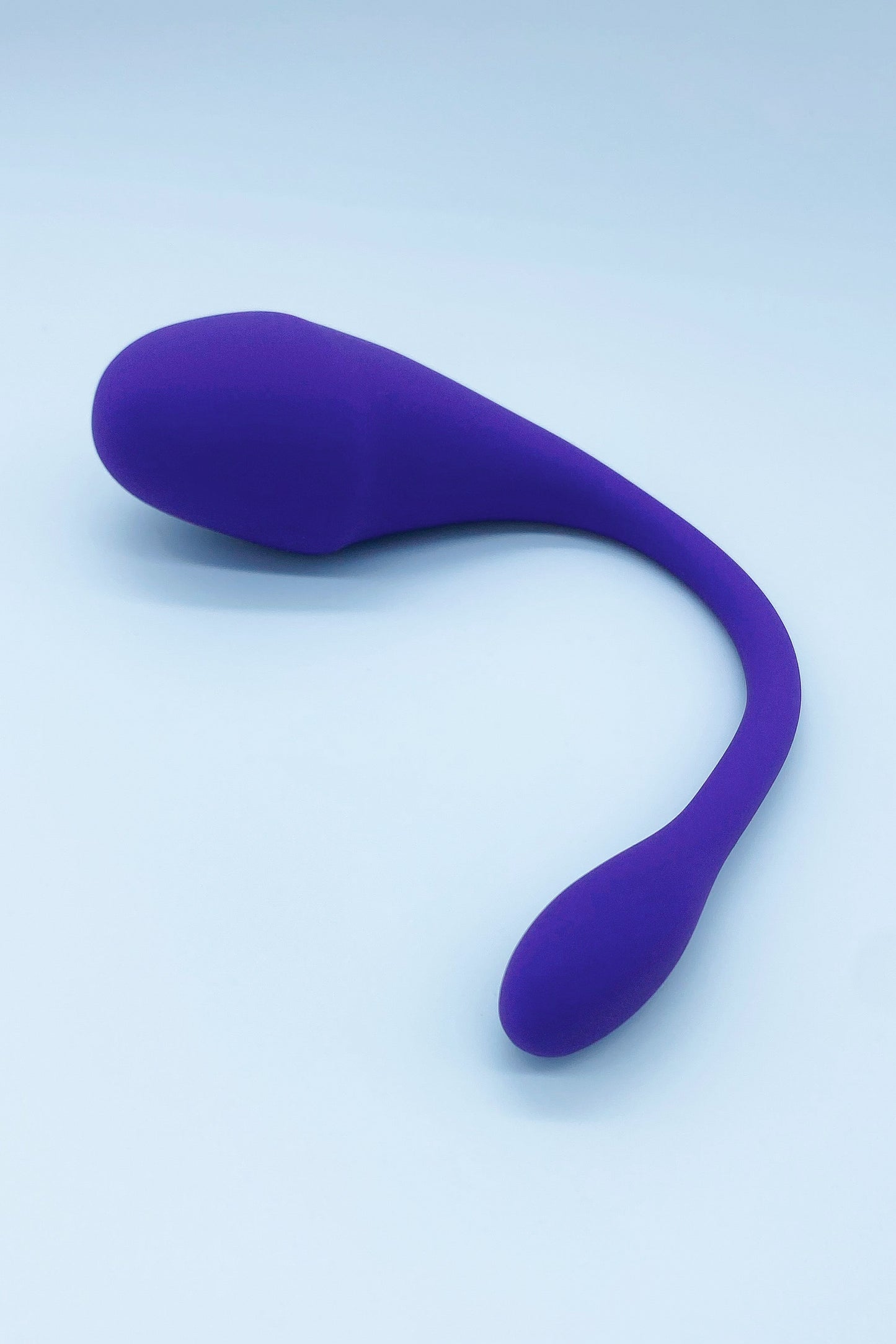 Vibrating G-Spot Love Egg in purple