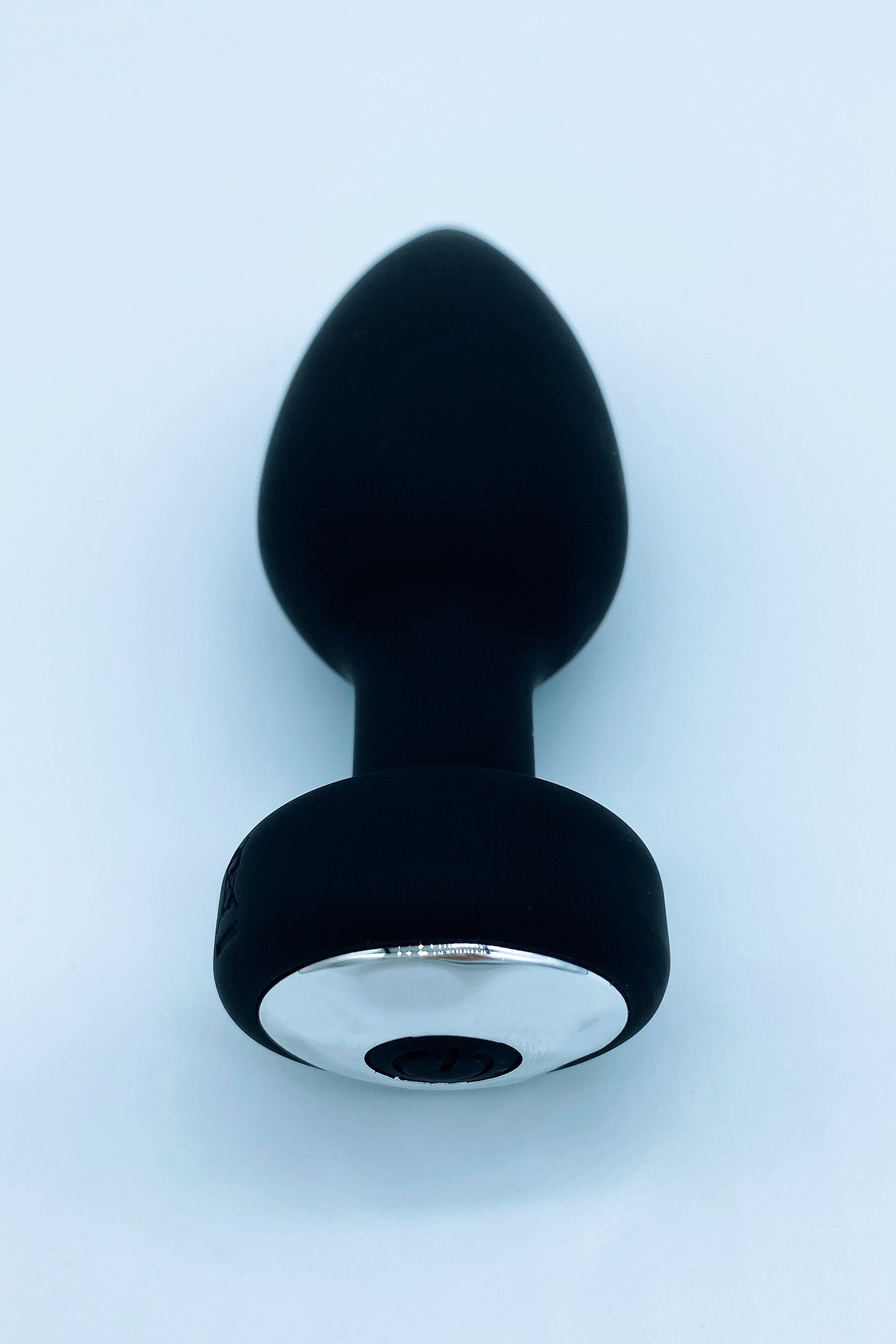 USB rechargeable 10-speed butt plug, compact and discreet, perfect for solo or partnered play