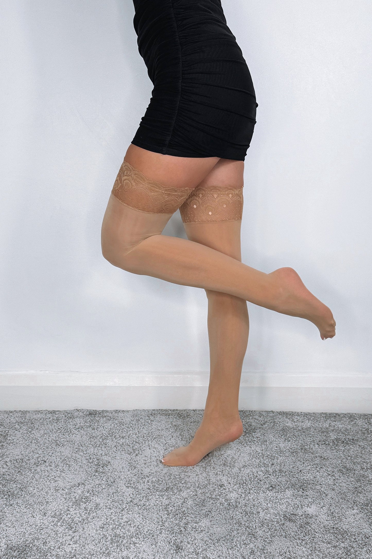 Midnight Shine Coffee Lace Hold Ups