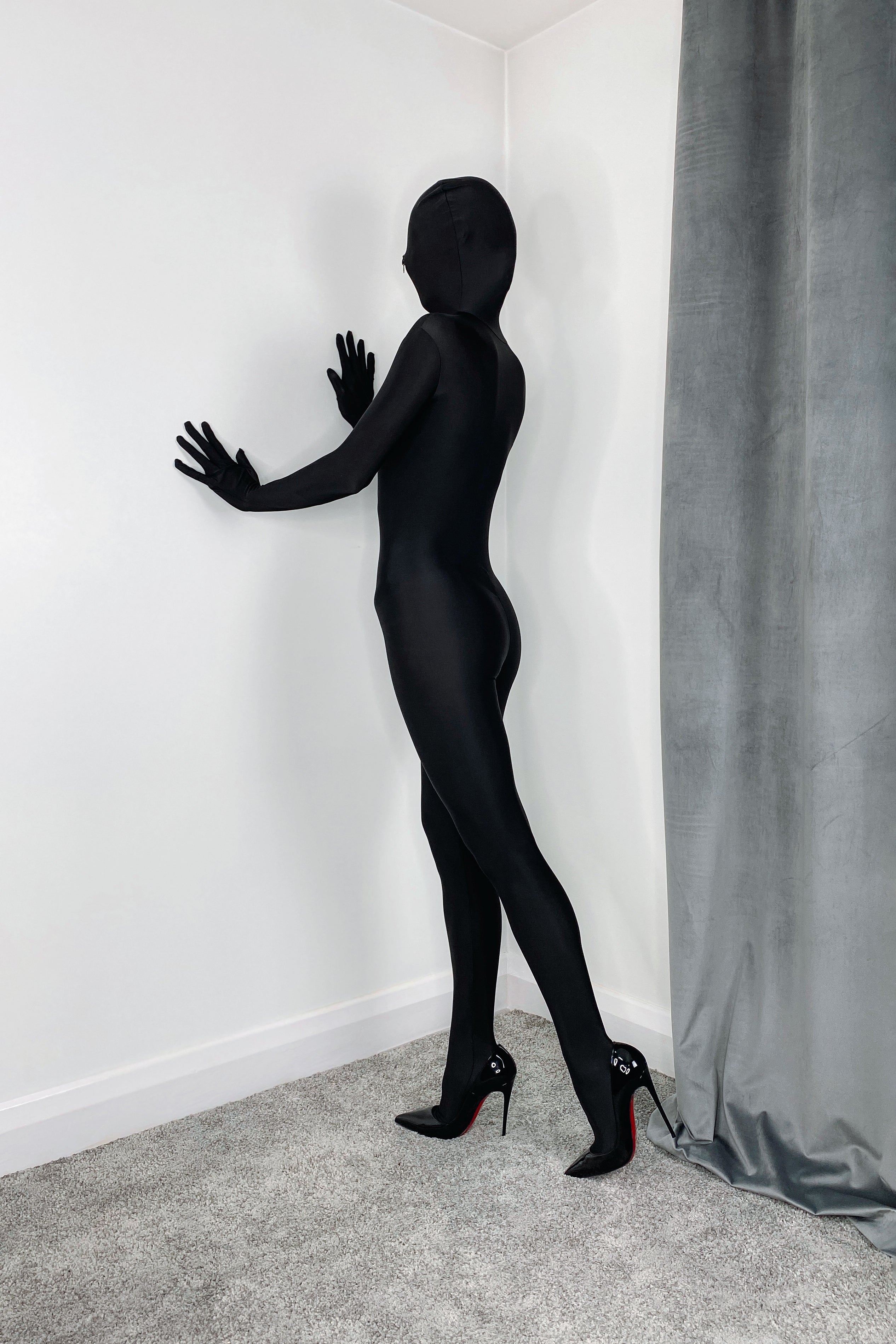 Unisex 8D Shiny Nylon Full Bodystocking – Hooded With Five Toes & Gloves – Plus Size Ouvert
