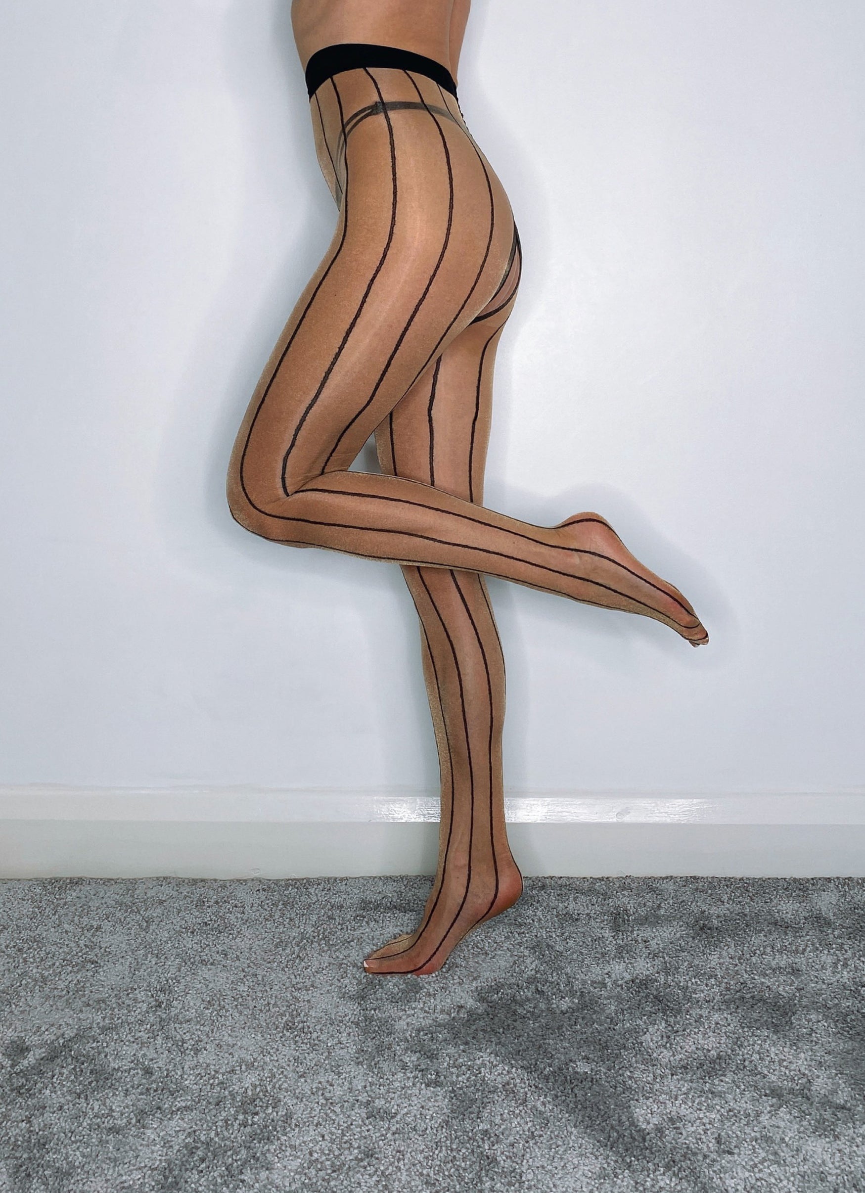 Ultra-sheer tan tights with stripe design