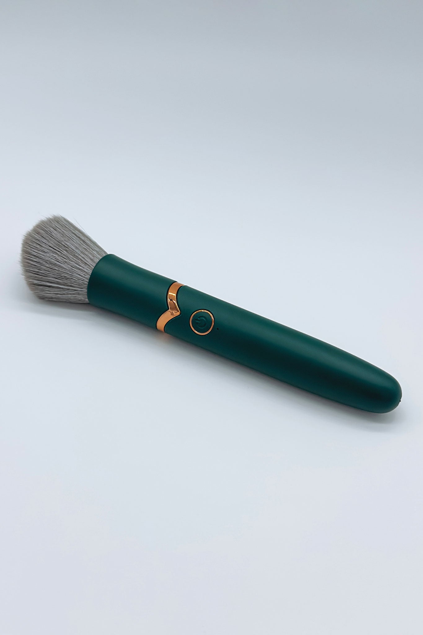 Makeup brush-shaped vibrator with USB charge, compact and discreet