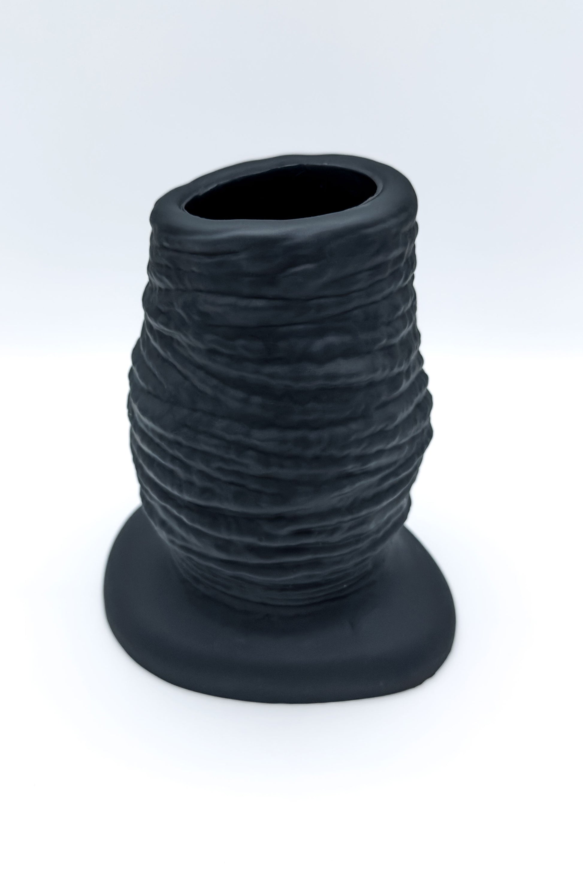 hollow anal plug tunnel design